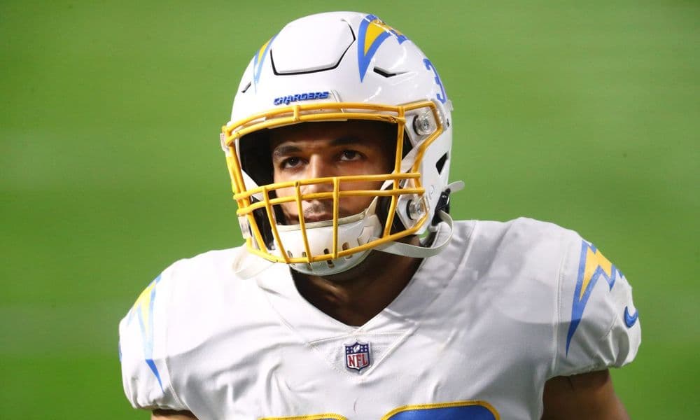 What is a Auction Fantasy League?